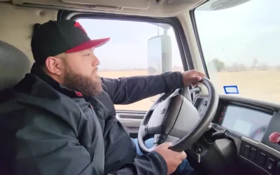 Amputee Graduates From Truck Driving School