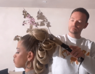 Turning Passion into Career: English Hairdresser Finds His Place in the Industry